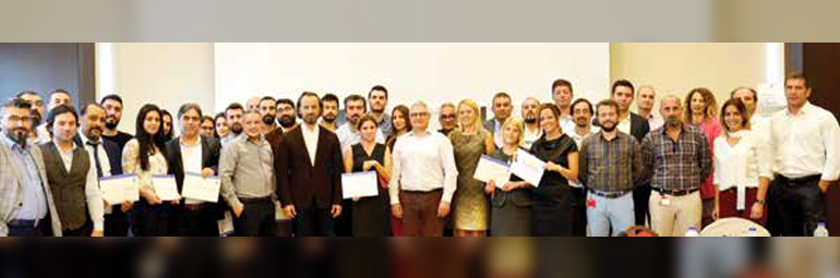 Horoz Akademi Eğitmenleri Sertifikalarını Aldı.